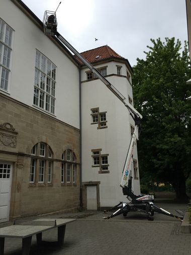 Dachrinnenreinigung von Dachdecker Wels